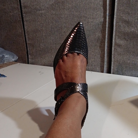 Faux reptile print heels - Picture 5 of 6